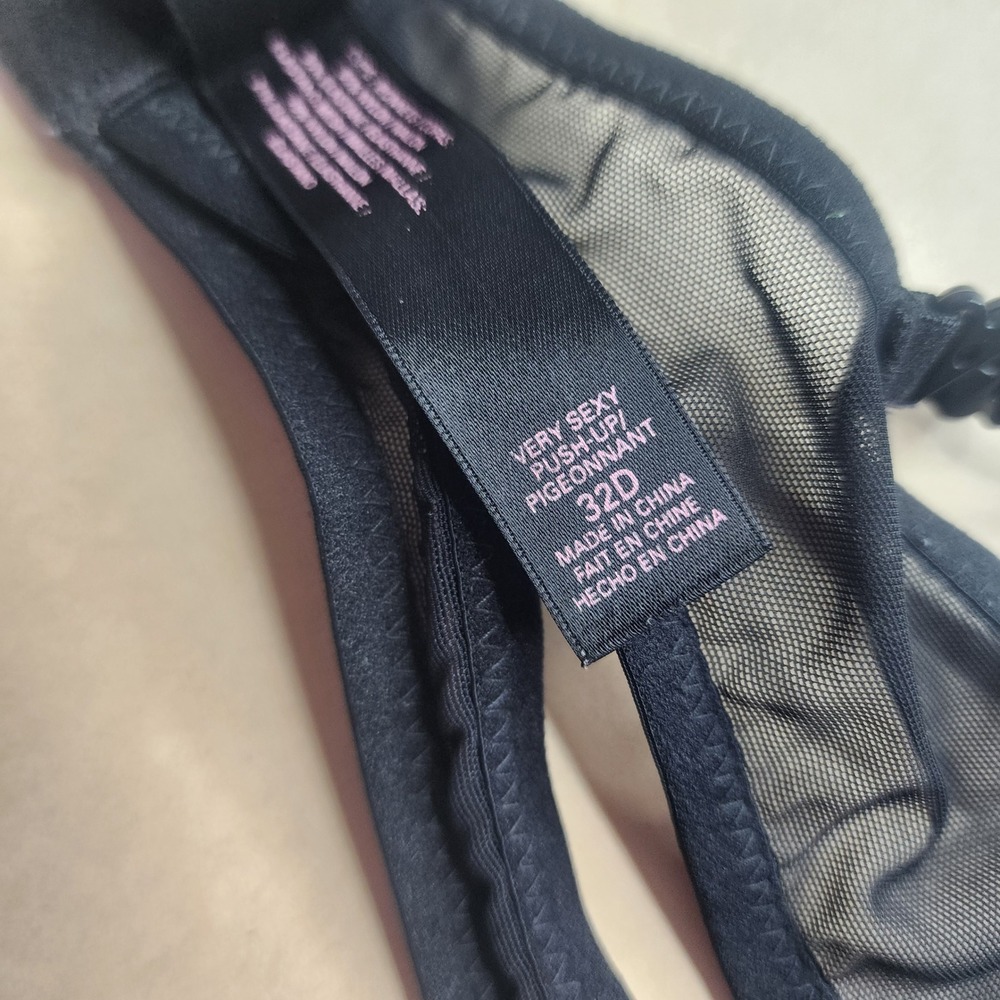 Victoria's Secret Very Sexy Push-Up Bra Black Strappy Mesh Detail 32B‎ Read! - Picture 3 of 4